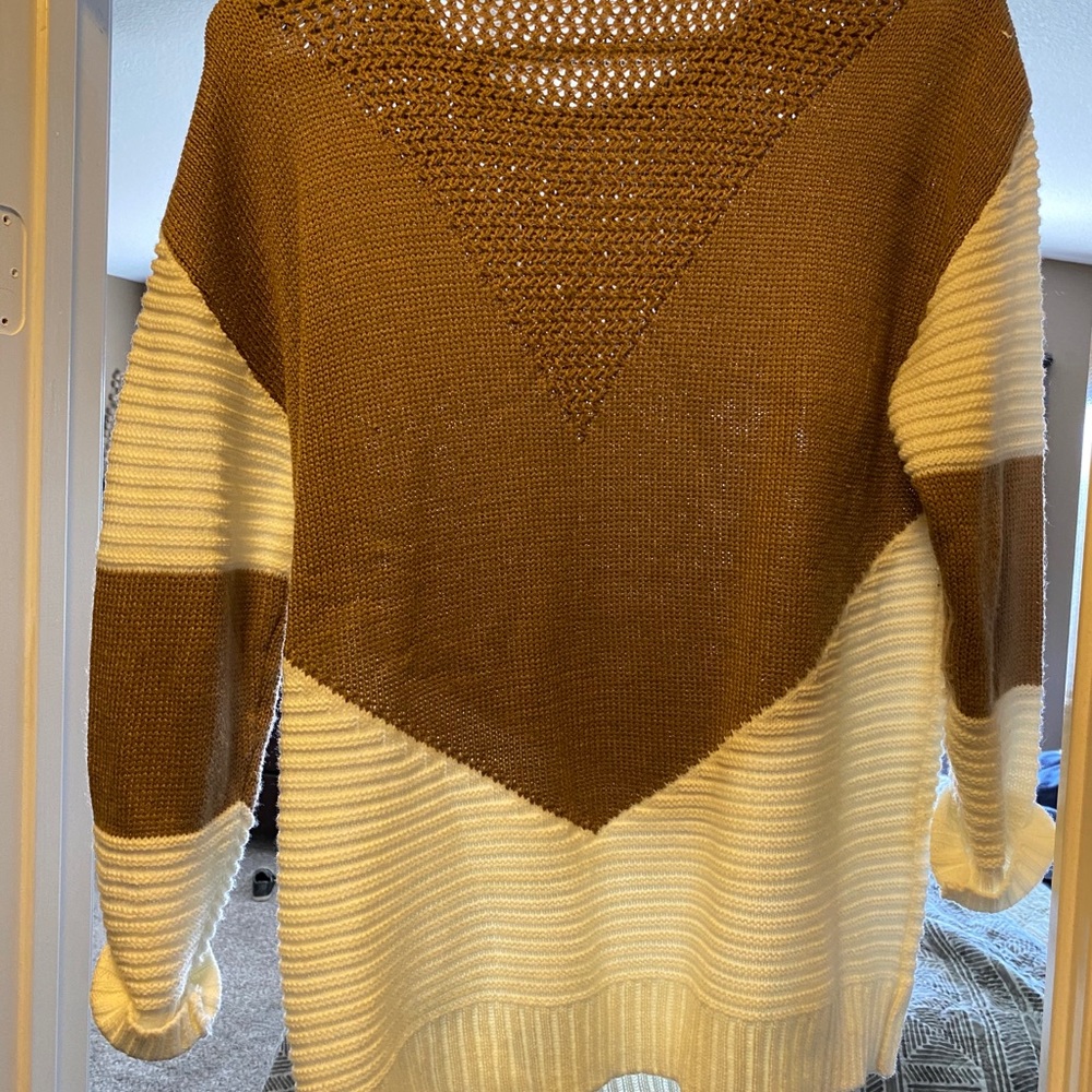 Sweater - Picture 2 of 3